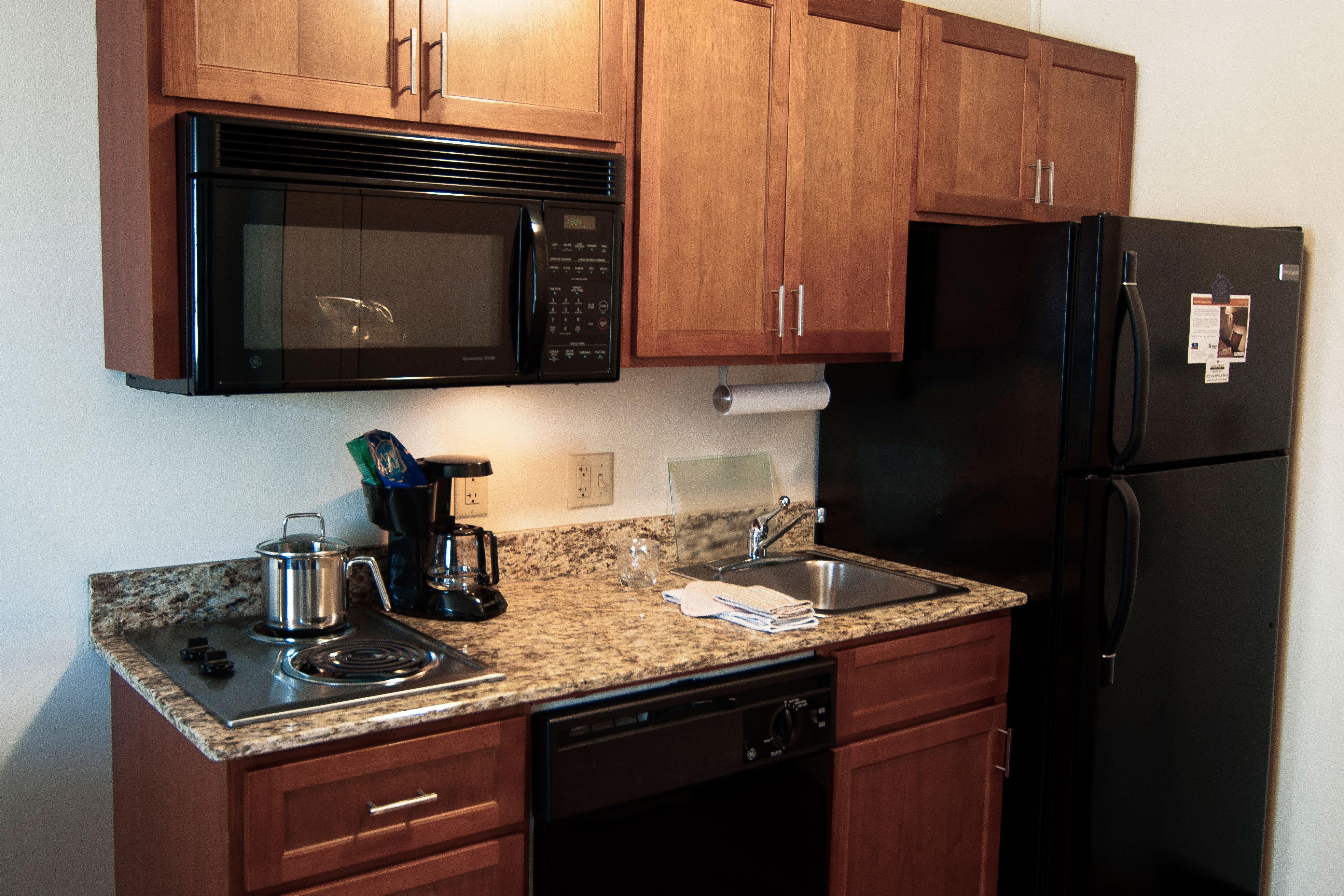 Candlewood Suites Salina By Ihg Exterior foto