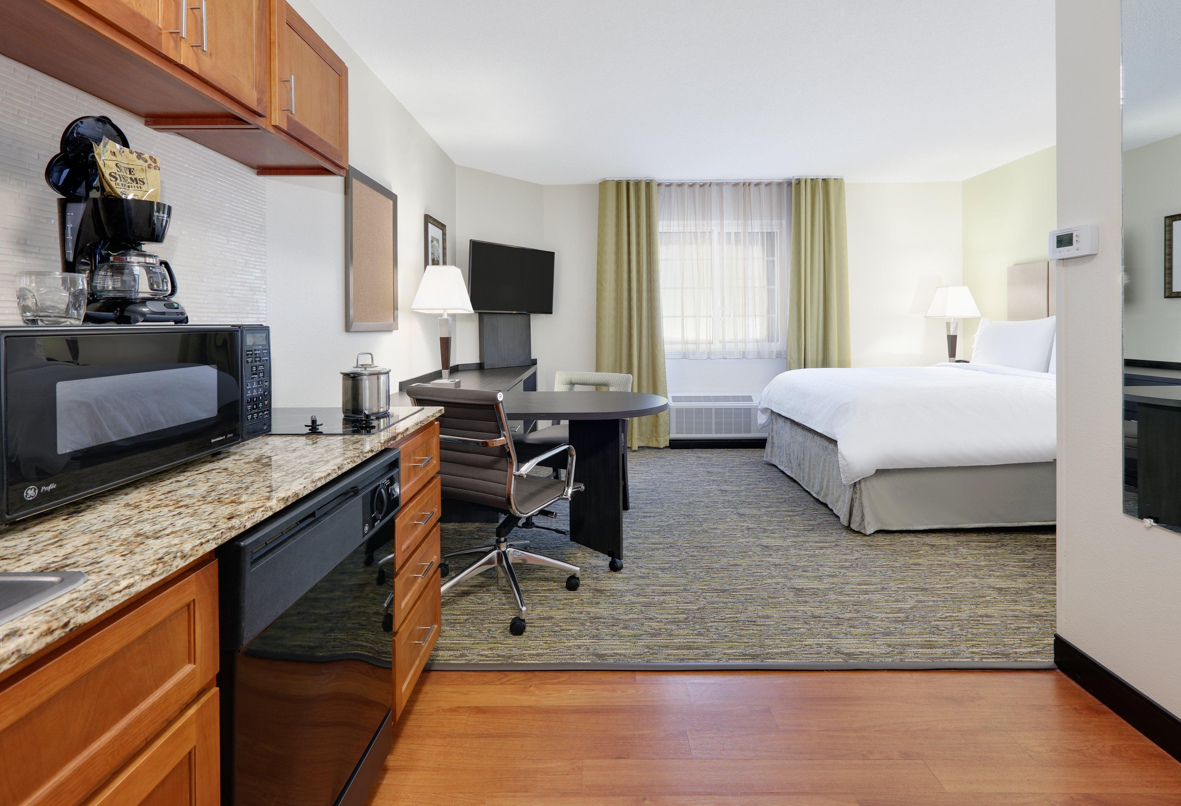 Candlewood Suites Salina By Ihg Exterior foto