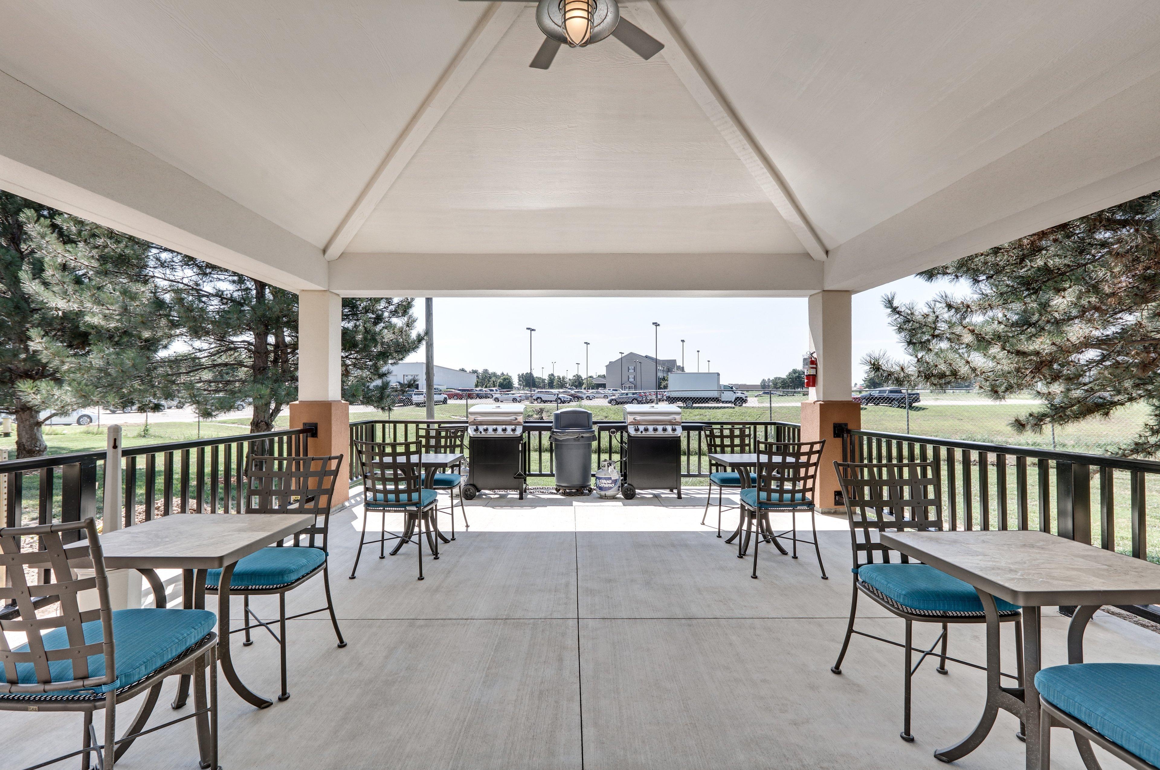 Candlewood Suites Salina By Ihg Exterior foto
