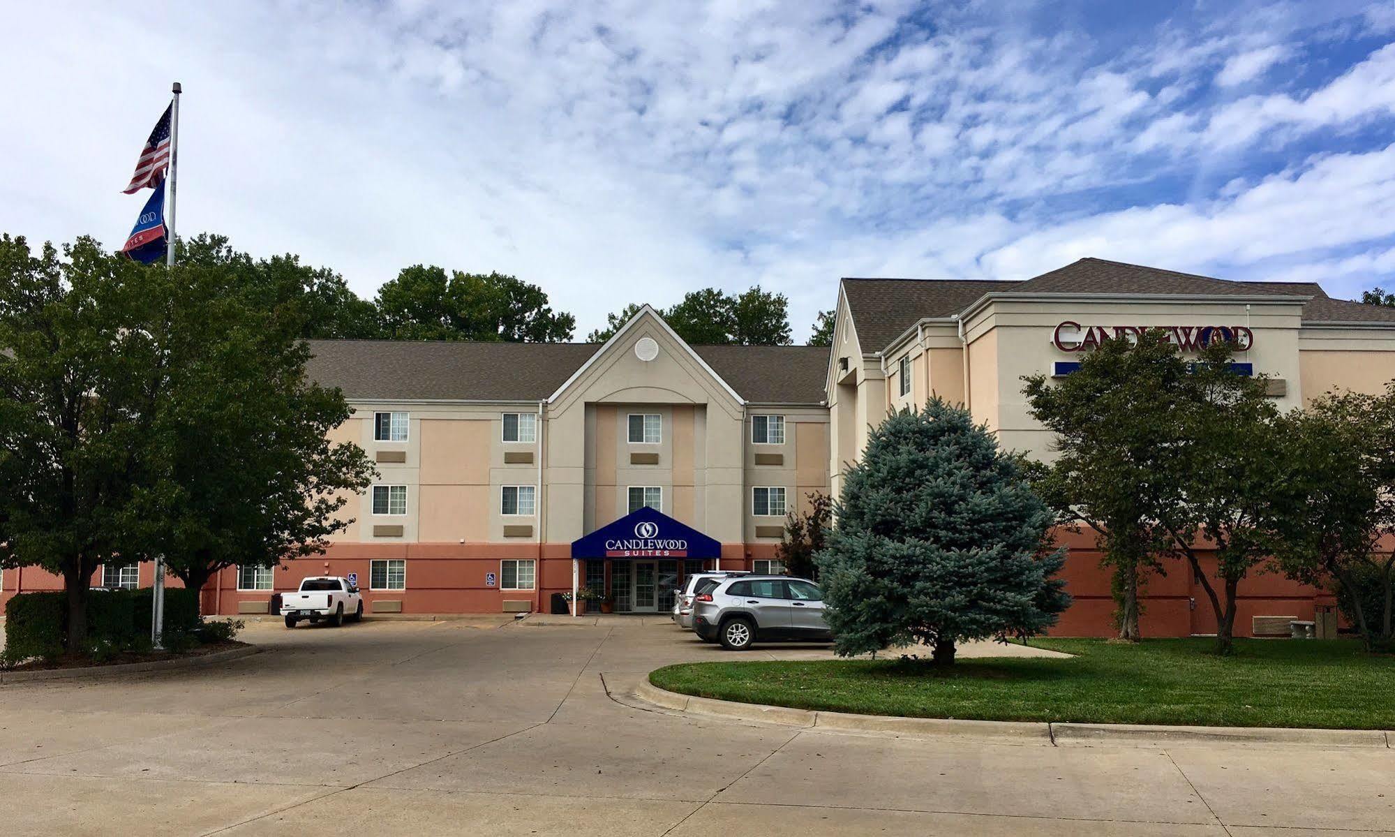 Candlewood Suites Salina, An Ihg Hotel Exterior foto